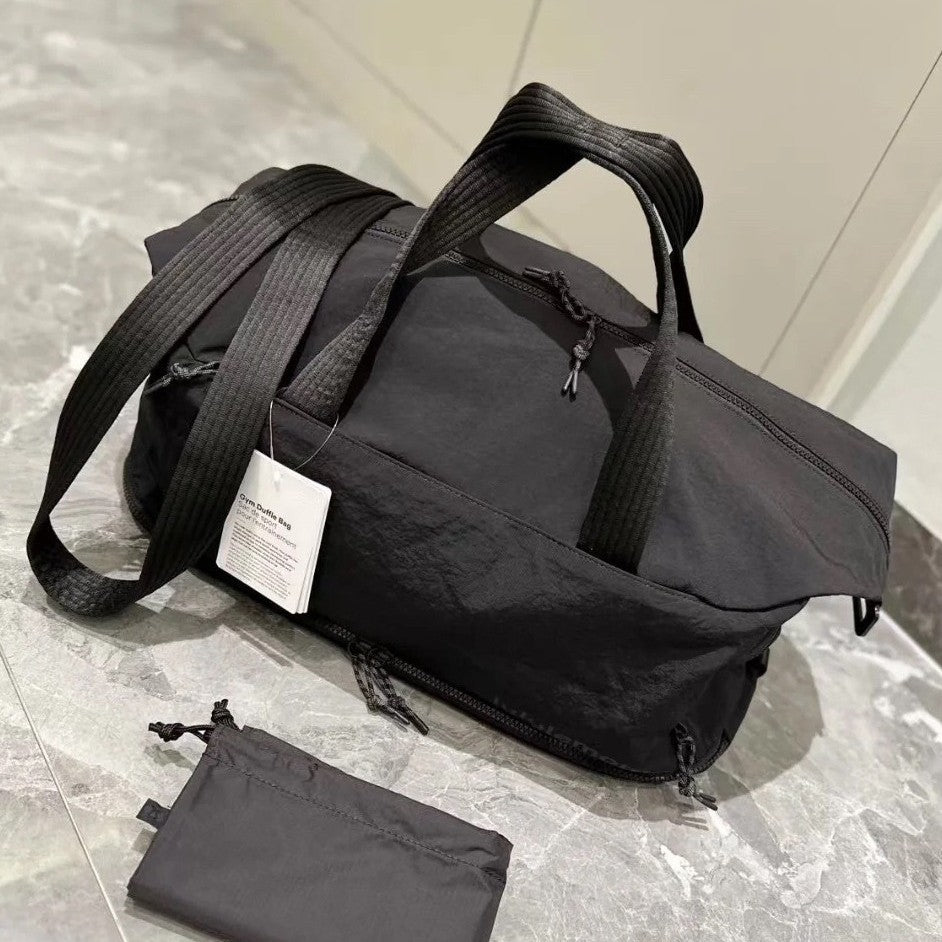 Lu New Gym Sports Fitness Bag 7.93gal Large Capacity Pillow Bag Lightweight High Quality Travel Bag Shoulder Crossbody Bag