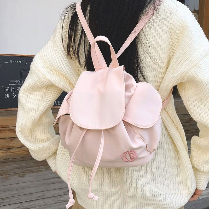 Lightweight And Versatile Casual Backpack in a Solid Color, Perfect for Travel Or School, Designed for Women